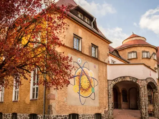 Ośrodek wychowawczy: Kiedy to rozwiązanie i jakie masz alternatywy?